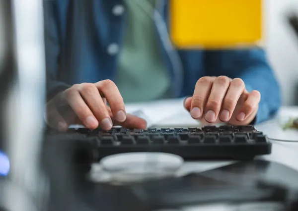 Collaborateur au travail